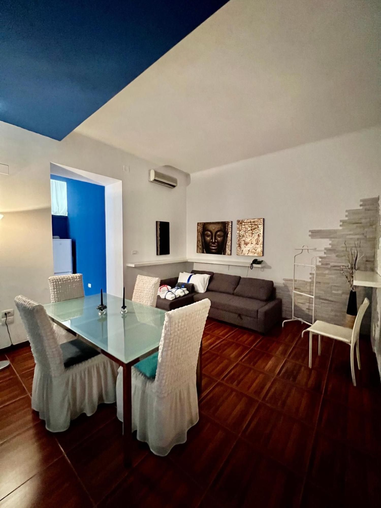 Casadamare Holiday Home Giovinazzo Eksteriør billede