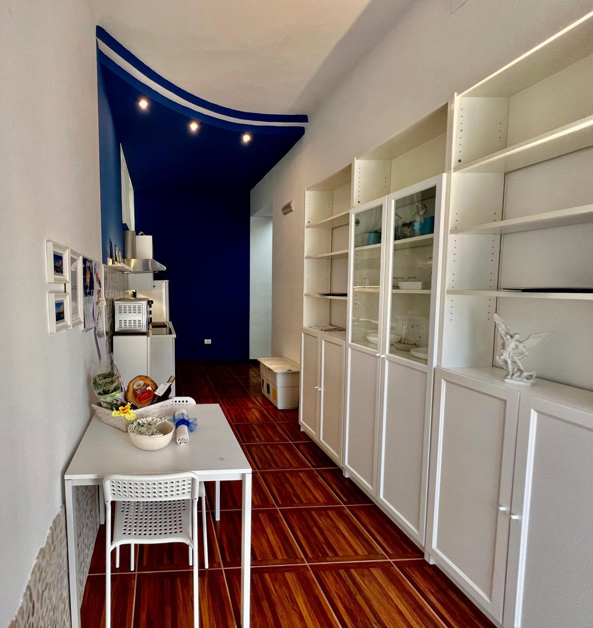Casadamare Holiday Home Giovinazzo Eksteriør billede