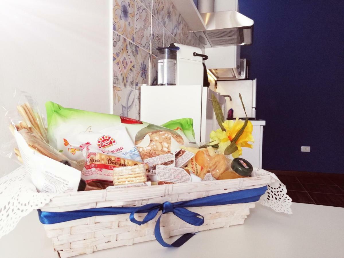 Casadamare Holiday Home Giovinazzo Eksteriør billede